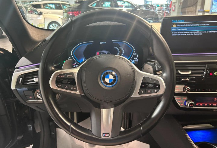 Bmw 530e Touring Luxury auto Sequential PHEV Petrol.             184cv