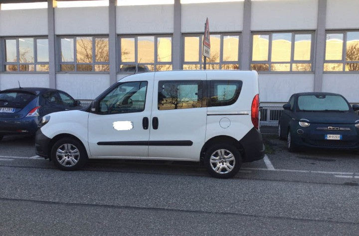 Fiat Doblò Cargo combi N1 1.3 mjt 95cv CH1 Easy S&S Manual Diesel, 19025 km, € 7.900.     Anno 2020
