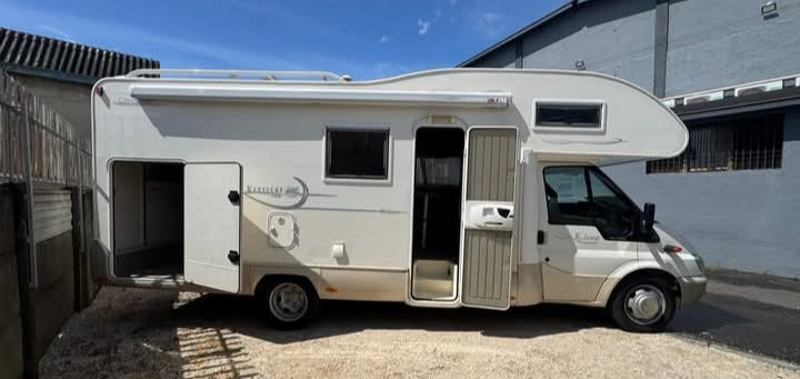 Kentucky Corral 4, anno 12/2006, km 112.000, Ford Transit 2.5 TDI (135cv),              prezzo. € 23900